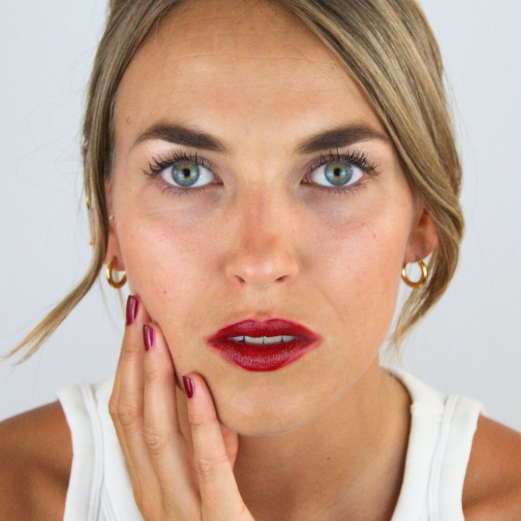 Rouge à lèvres soin Bordeaux